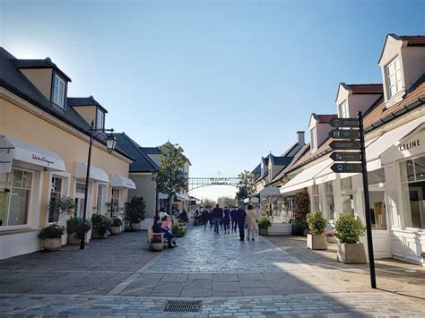 la vallée village celine|la vale paris.